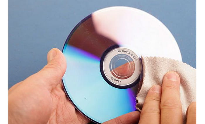 Clean The DVD