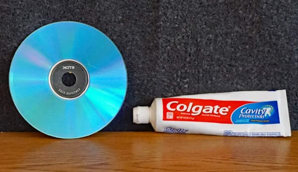 Toothpaste Scratch Remover